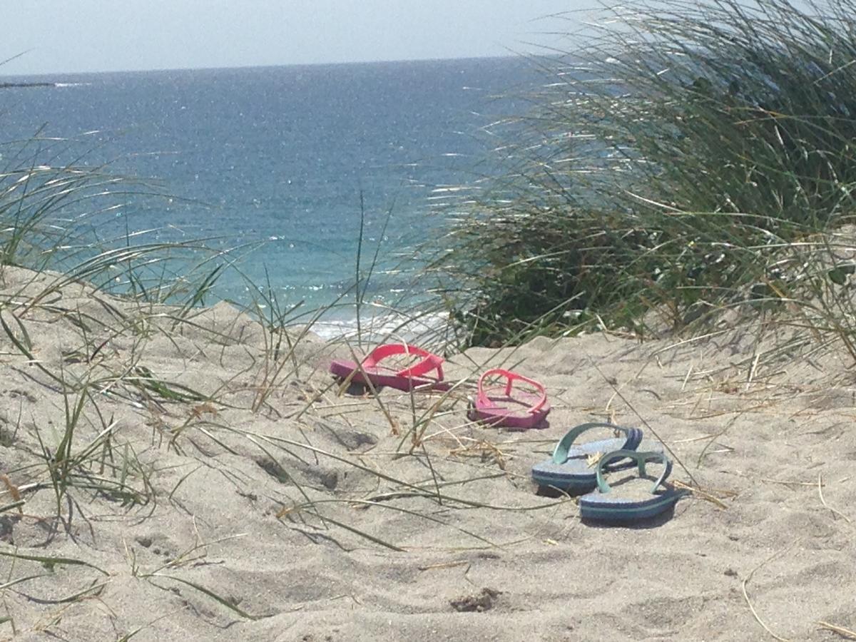 באליקונילי Beachcomber Cottages מראה חיצוני תמונה